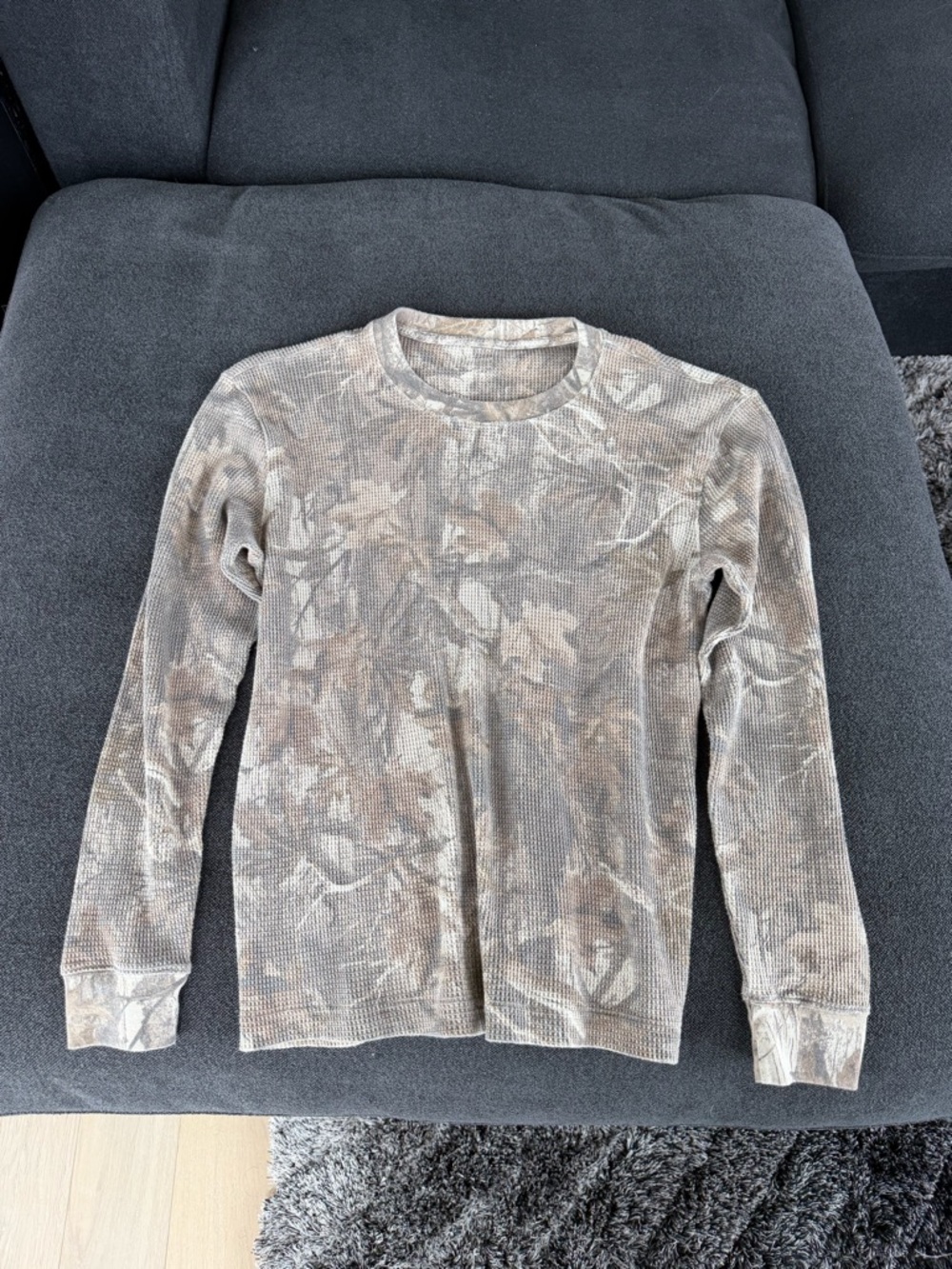 Hollister Men's Crewneck Waffle Long Sleeve in Taupe Camo